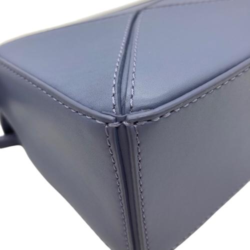 LOEWE（ロエベ）LOEWE (ロエベ) パズルバッグ・ミニ　ジブリ『ハウルの動く城』コラボ ブルーの古着・服飾アイテム