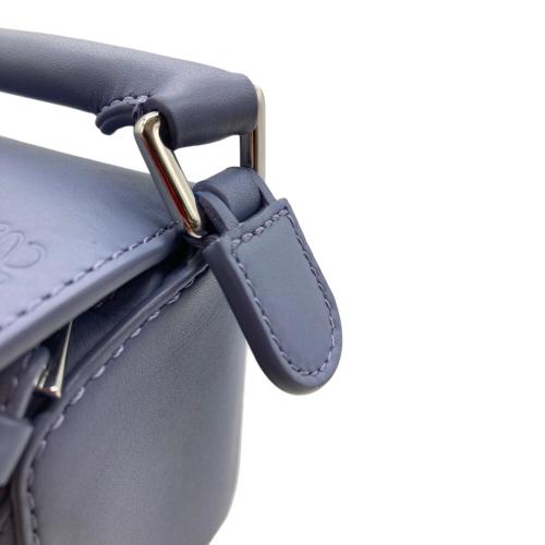 LOEWE（ロエベ）LOEWE (ロエベ) パズルバッグ・ミニ　ジブリ『ハウルの動く城』コラボ ブルーの古着・服飾アイテム