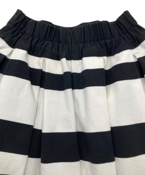 BRIGITTE BARDOT×JENNE（ブリジット バルド× ジェンヌ）BRIGITTE BARDOT×JENNE (ブリジット バルド× ジェンヌ) ボーダースカート ブラック×ホワイト サイズ:Ｍの古着・服飾アイテム