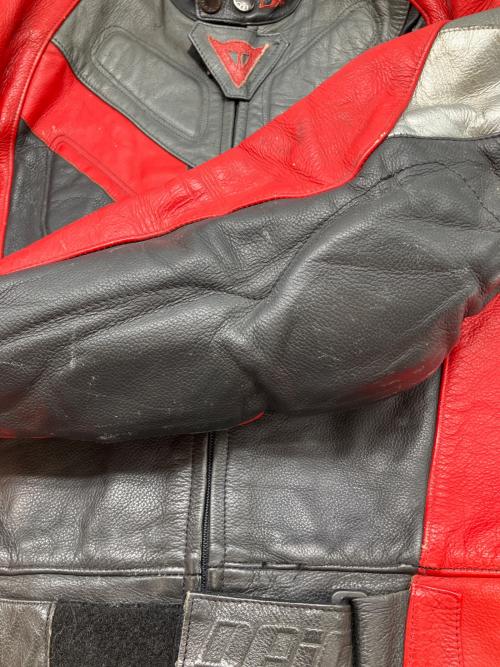 DAINESE（ダイネーゼ）DAINESE (ダイネーゼ) プロテクタージャケット ブラック×レッド サイズ:50の古着・服飾アイテム