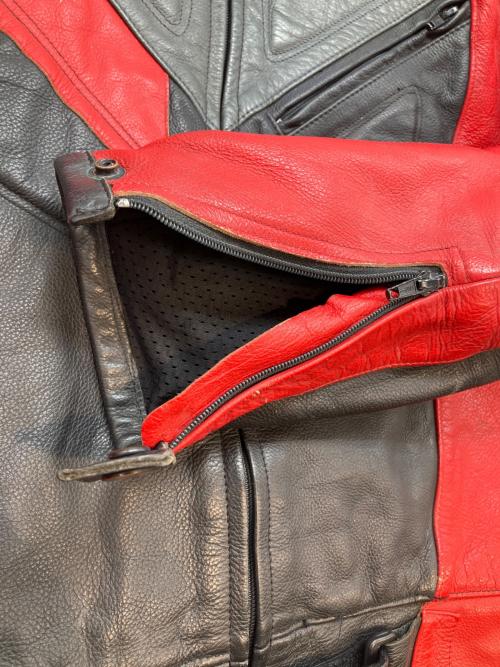 DAINESE（ダイネーゼ）DAINESE (ダイネーゼ) プロテクタージャケット ブラック×レッド サイズ:50の古着・服飾アイテム