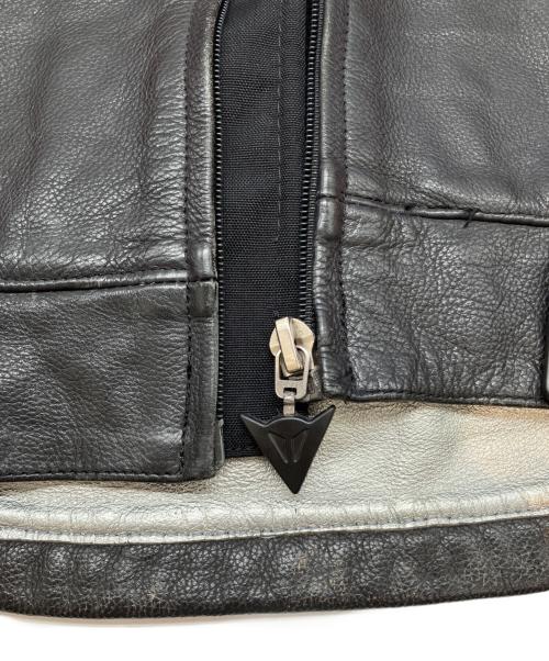 DAINESE（ダイネーゼ）DAINESE (ダイネーゼ) プロテクタージャケット ブラック×レッド サイズ:50の古着・服飾アイテム