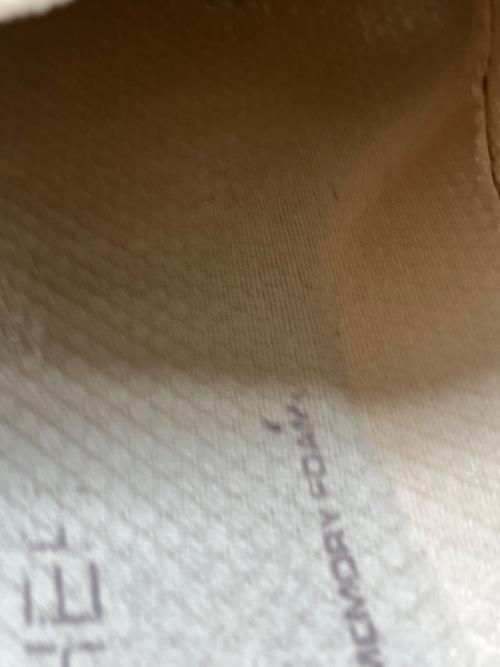 SKECHERS（スケッチャーズ）SKECHERS (スケッチャーズ) スリッポン ベージュ×ホワイト サイズ:SIZE 25.5cmの古着・服飾アイテム