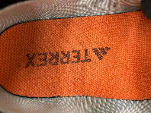 adidas（アディダス）adidas (アディダス) ハイキングシューズ ブラック サイズ:25.5の古着・服飾アイテム