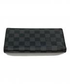 LOUIS VUITTONルイ ヴィトン）の古着「ダミエ・グラフィット 　ポルトフォイユ ブラザ」｜ブラック