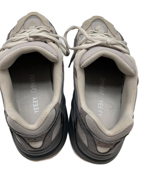 adidas（アディダス）adidas (アディダス) 	YEEZY Boost 700 V2 グレー サイズ:28の古着・服飾アイテム