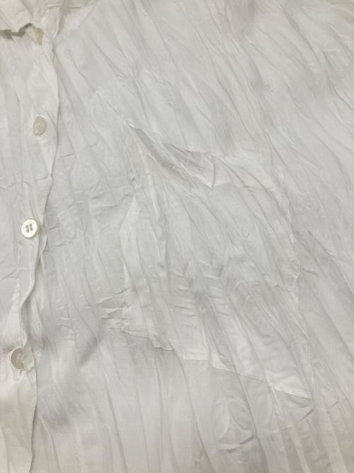 me ISSEY MIYAKE（ミーイッセイ ミヤケ）me ISSEY MIYAKE (ミーイッセイ ミヤケ) プリーツブラウス ホワイト サイズ:不明の古着・服飾アイテム