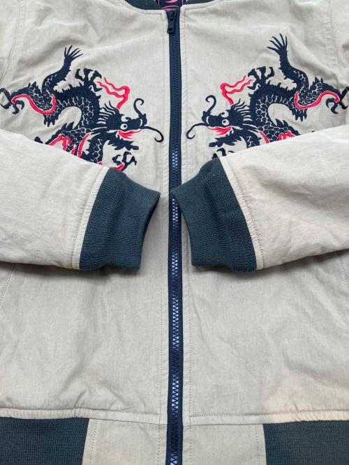 参丸一（サンマルイチ）参丸一 (サンマルイチ) 刺繍ブルゾン カーキ サイズ:Ｍの古着・服飾アイテム