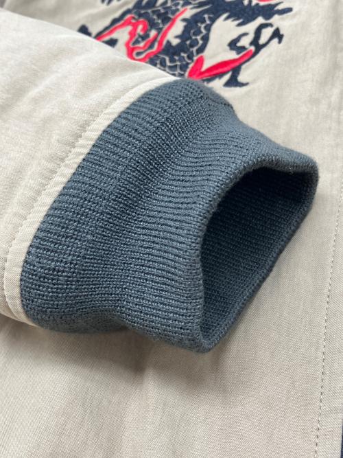 参丸一（サンマルイチ）参丸一 (サンマルイチ) 刺繍ブルゾン カーキ サイズ:Ｍの古着・服飾アイテム
