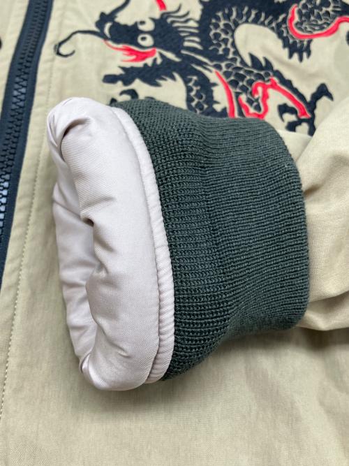参丸一（サンマルイチ）参丸一 (サンマルイチ) 刺繍ブルゾン カーキ サイズ:Ｍの古着・服飾アイテム