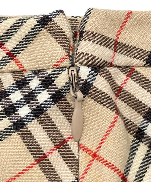 BURBERRY BLUE LABEL（バーバリー ブルー レーベル）BURBERRY BLUE LABEL (バーバリー ブルー レーベル) ノバチェックスカート　デザイナーズインポート ベージュ サイズ:38の古着・服飾アイテム