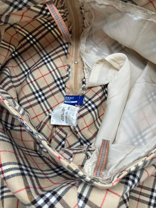 BURBERRY BLUE LABEL（バーバリー ブルー レーベル）BURBERRY BLUE LABEL (バーバリー ブルー レーベル) ノバチェックスカート　デザイナーズインポート ベージュ サイズ:38の古着・服飾アイテム