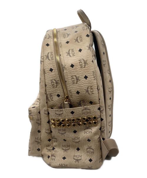 MCM（エムシーエム）MCM (エムシーエム) スタッズリュック ベージュの古着・服飾アイテム