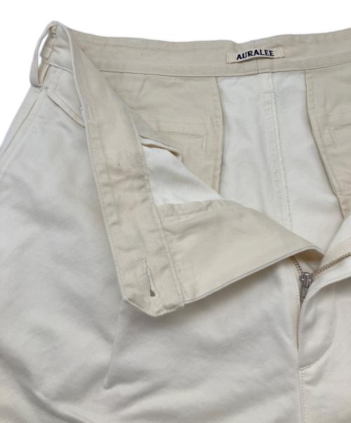AURALEE（オーラリー）AURALEE (オーラリー) WASHED FINX CHINO ONE-TUCK PANTS　25SS ホワイト サイズ:3の古着・服飾アイテム