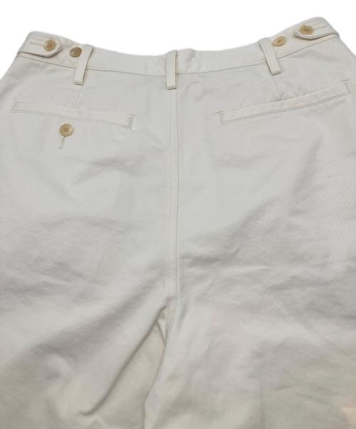 AURALEE（オーラリー）AURALEE (オーラリー) WASHED FINX CHINO ONE-TUCK PANTS　25SS ホワイト サイズ:3の古着・服飾アイテム
