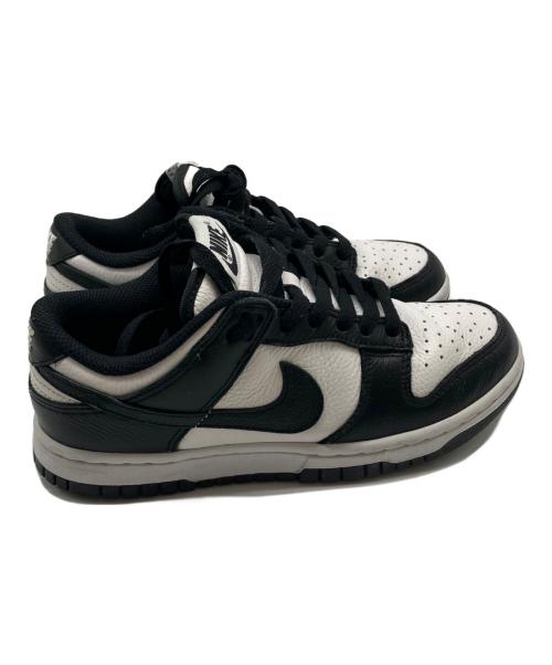 NIKE（ナイキ）NIKE (ナイキ) ローカットスニーカー ホワイト×ブラック サイズ:22.5の古着・服飾アイテム