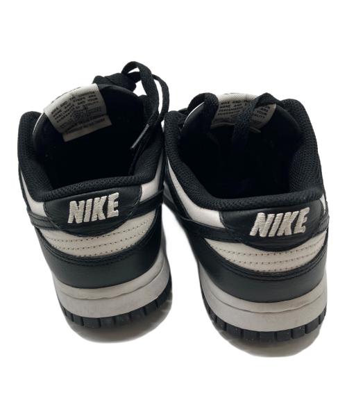 NIKE（ナイキ）NIKE (ナイキ) ローカットスニーカー ホワイト×ブラック サイズ:22.5の古着・服飾アイテム