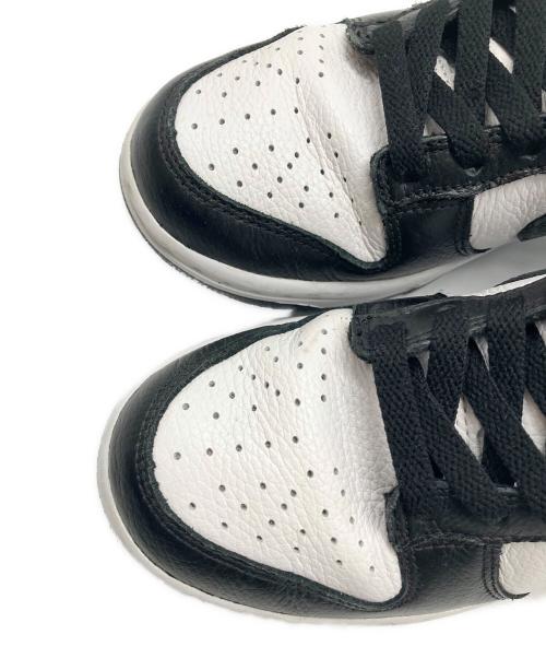 NIKE（ナイキ）NIKE (ナイキ) ローカットスニーカー ホワイト×ブラック サイズ:22.5の古着・服飾アイテム