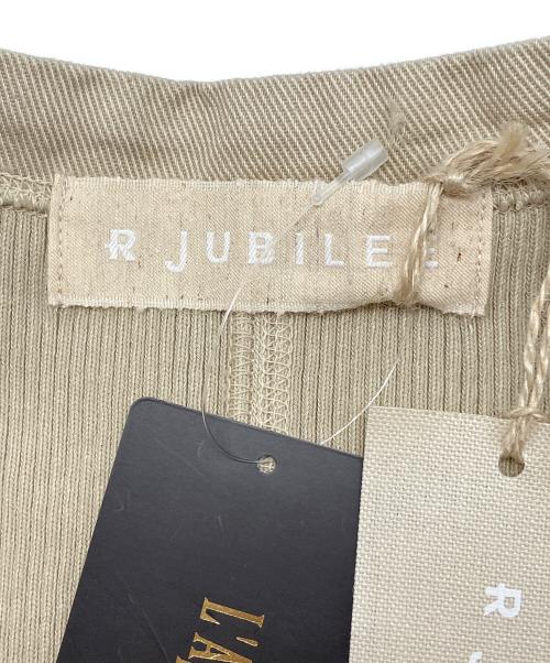 R JUBILEE（アールジュビリー）R JUBILEE (アールジュビリー) ノースリーブカットソー ベージュ サイズ:Fの古着・服飾アイテム