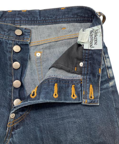Vivienne Westwood man（ヴィヴィアン ウェストウッド マン）Vivienne Westwood man (ヴィヴィアン ウェストウッド マン) オーブ刺繍デニムパンツ インディゴ サイズ:44の古着・服飾アイテム
