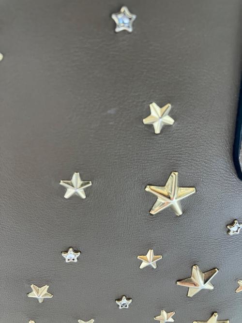 JIMMY CHOO（ジミーチュウ）JIMMY CHOO (ジミーチュウ) スターストーンスタッズトートバッグ ブラウンの古着・服飾アイテム
