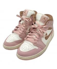 NIKE（ナイキ）の古着「ハイカットスニーカー　NIKE Women's Air Jordan 1 Mid "Pink Oxford/Sail/Archaeo Brown"（ナイキ ウィメンズ エア ジョーダン 1 ミッド ピンク オックスフォード セイル アーキオウ ブラウン）」｜ピンク×ホワイト×ブラウン