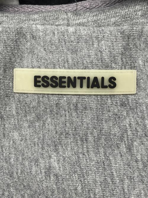 FOG ESSENTIALS（フィアオブゴッド エッセンシャル）FOG ESSENTIALS (フィアオブゴッド エッセンシャル) プルオーバーパーカー ライトグレー サイズ:Sの古着・服飾アイテム