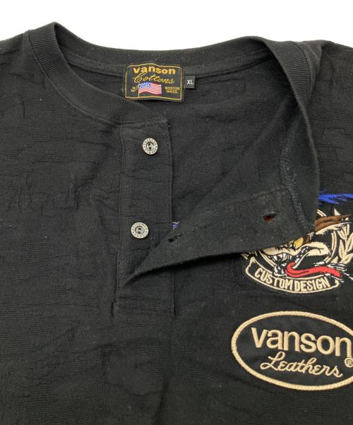 VANSON（バンソン）VANSON (バンソン) LOONEY TUNES (ルーニーチューンズ) 長袖カットソー　刺繍 ブラック サイズ:XLの古着・服飾アイテム