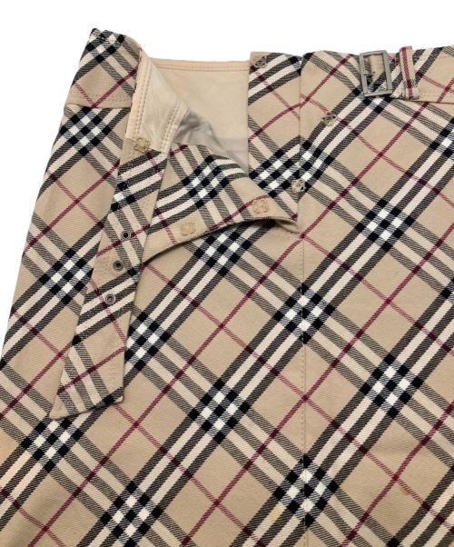 BURBERRY BLUE LABEL（バーバリー ブルー レーベル）BURBERRY BLUE LABEL (バーバリー ブルー レーベル) スカート　ノバチェック　Y2K ベージュ サイズ:38の古着・服飾アイテム