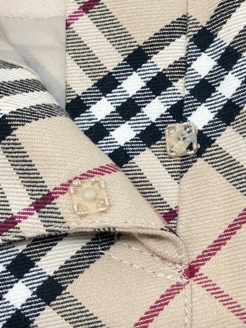 BURBERRY BLUE LABEL（バーバリー ブルー レーベル）BURBERRY BLUE LABEL (バーバリー ブルー レーベル) スカート　ノバチェック　Y2K ベージュ サイズ:38の古着・服飾アイテム