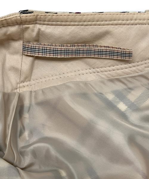 BURBERRY BLUE LABEL（バーバリー ブルー レーベル）BURBERRY BLUE LABEL (バーバリー ブルー レーベル) スカート　ノバチェック　Y2K ベージュ サイズ:38の古着・服飾アイテム
