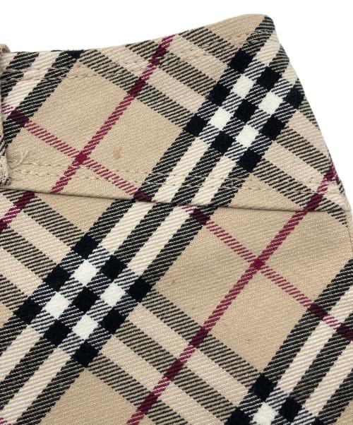 BURBERRY BLUE LABEL（バーバリー ブルー レーベル）BURBERRY BLUE LABEL (バーバリー ブルー レーベル) スカート　ノバチェック　Y2K ベージュ サイズ:38の古着・服飾アイテム