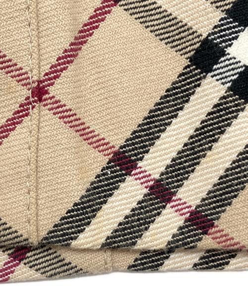 BURBERRY BLUE LABEL（バーバリー ブルー レーベル）BURBERRY BLUE LABEL (バーバリー ブルー レーベル) スカート　ノバチェック　Y2K ベージュ サイズ:38の古着・服飾アイテム