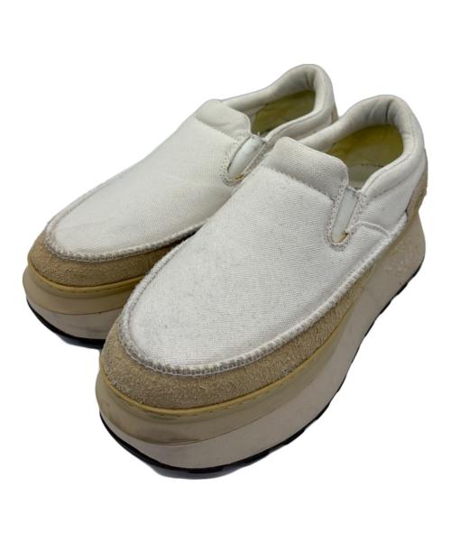 UGG（アグ）UGG (アグ) キャンバススリッポン アイボリー サイズ:25の古着・服飾アイテム