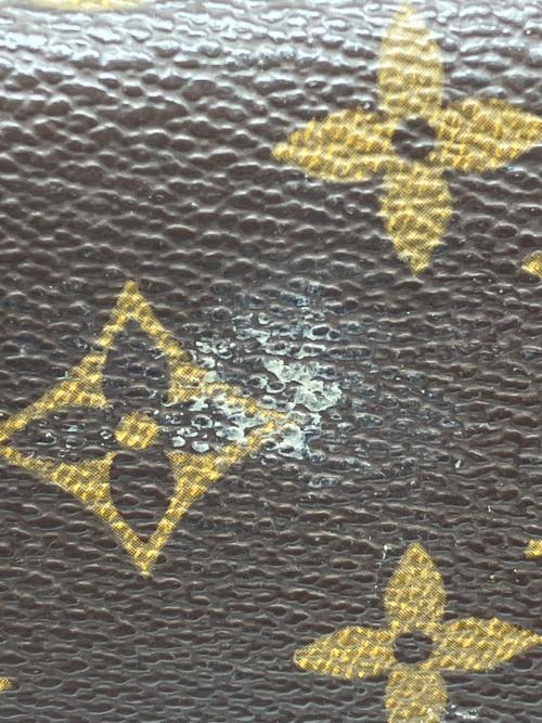 LOUIS VUITTON（ルイ ヴィトン）LOUIS VUITTON (ルイ ヴィトン) モノグラム　ポルトモネ・ビエ・トレゾールの古着・服飾アイテム