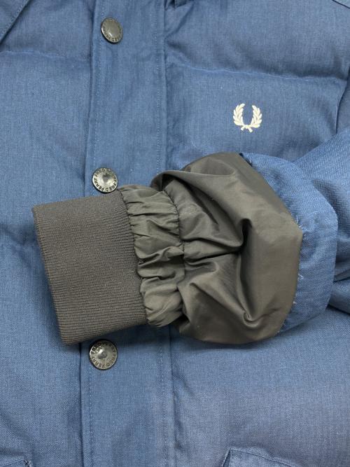 FRED PERRY（フレッドペリー）FRED PERRY (フレッドペリー) ダウンジャケット ネイビー サイズ:XSの古着・服飾アイテム