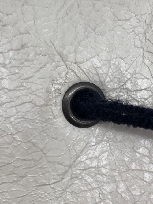 BALENCIAGA（バレンシアガ）BALENCIAGA (バレンシアガ) ショルダーポーチ　BALENCIAGA　EXPLORER POUCH STRAP NYLON（バレンシアガ　エクスプローラー ポーチ ストラップ  ニューロン） ホワイト×ブラックの古着・服飾アイテム