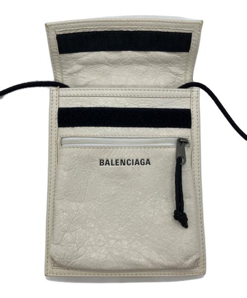 BALENCIAGA（バレンシアガ）BALENCIAGA (バレンシアガ) ショルダーポーチ　BALENCIAGA　EXPLORER POUCH STRAP NYLON（バレンシアガ　エクスプローラー ポーチ ストラップ  ニューロン） ホワイト×ブラックの古着・服飾アイテム