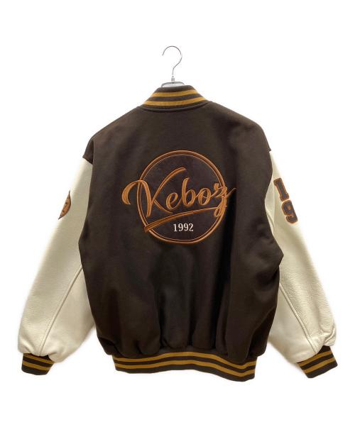 KEBOZ（ケボズ）KEBOZ (ケボズ) スタジアムジャケット ブラウン×ホワイト サイズ:XLの古着・服飾アイテム