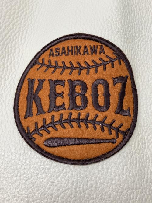 KEBOZ（ケボズ）KEBOZ (ケボズ) スタジアムジャケット ブラウン×ホワイト サイズ:XLの古着・服飾アイテム
