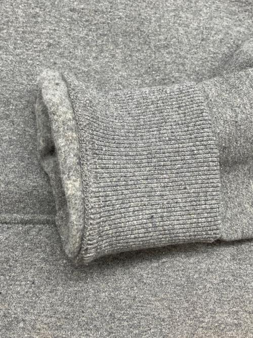 Patagonia（パタゴニア）Patagonia (パタゴニア) プルオーバーパーカー　メンズ・P-6ラベル・アップライザル・フーディ　SP21 グレー サイズ:XSの古着・服飾アイテム