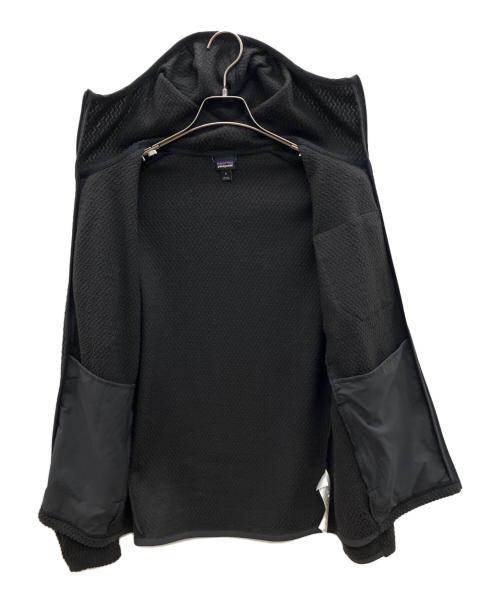 Patagonia（パタゴニア）Patagonia (パタゴニア) ジップパーカー　メンズ・R1エア・フルジップ・フーディ　SP22 ブラック サイズ:Ｓの古着・服飾アイテム