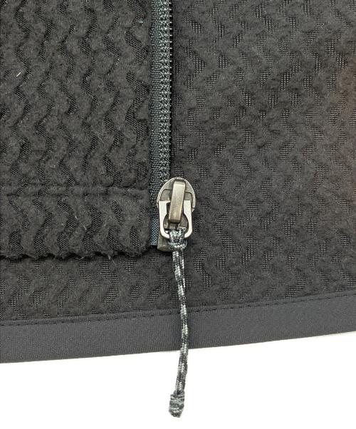 Patagonia（パタゴニア）Patagonia (パタゴニア) ジップパーカー　メンズ・R1エア・フルジップ・フーディ　SP22 ブラック サイズ:Ｓの古着・服飾アイテム