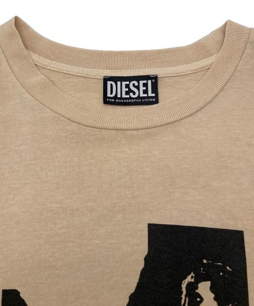 DIESEL（ディーゼル）DIESEL (ディーゼル) Tシャツ ベージュ サイズ:Ｍの古着・服飾アイテム