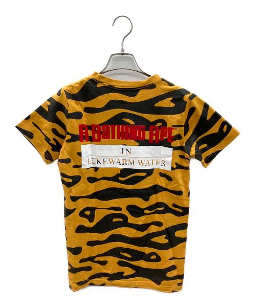 BAPE BY A BATHING APE（ベイプバイアベイシングエイプ）BAPE BY A BATHING APE (ベイプバイアベイシングエイプ) バックロゴプリントピチT　Y2K イエロー×ブラック サイズ:Sの古着・服飾アイテム