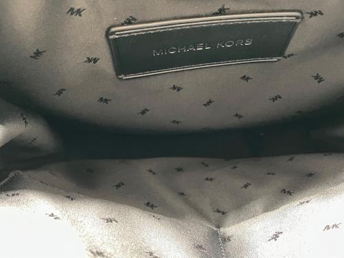 MICHAEL KORS（マイケルコース）MICHAEL KORS (マイケル・コース) リュック ブラックの古着・服飾アイテム