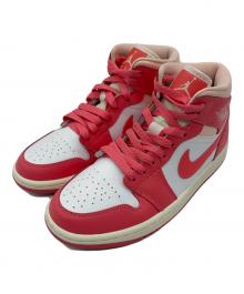 NIKE（ナイキ）の古着「	Women's Air Jordan 1 Mid "Strawberries and Cream"」｜ピンク×ホワイト