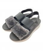 UGGアグ）の古着「サンダル　UGG（アグ）」｜グレー×ホワイト