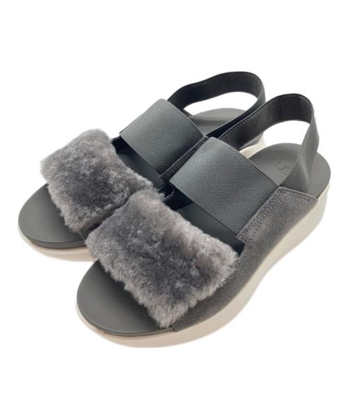 UGG（アグ）UGG (アグ) サンダル　UGG（アグ） グレー×ホワイト サイズ:23の古着・服飾アイテム