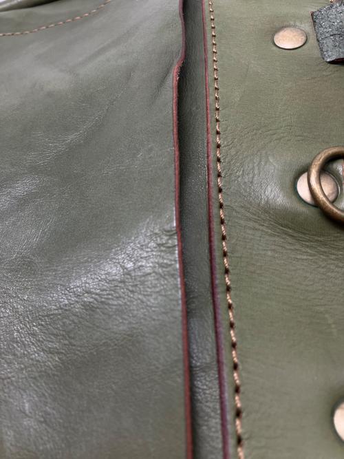 Herz（ヘルツ）Herz (ヘルツ) レザーメッセンジャーバッグ グリーンの古着・服飾アイテム